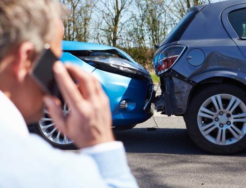 7 errores comunes que los conductores cometen después de accidentes automovilísticos